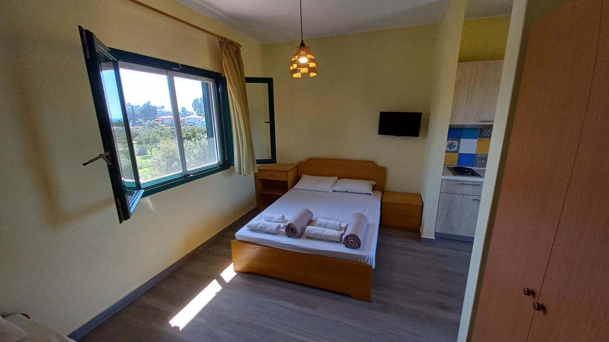 Sapfo Beach Studios Nikiti  Buitenkant foto