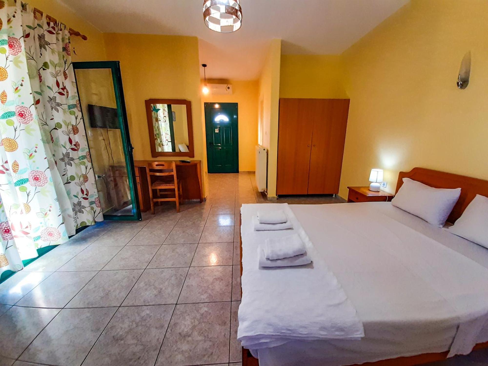 Sapfo Beach Studios Nikiti  Buitenkant foto