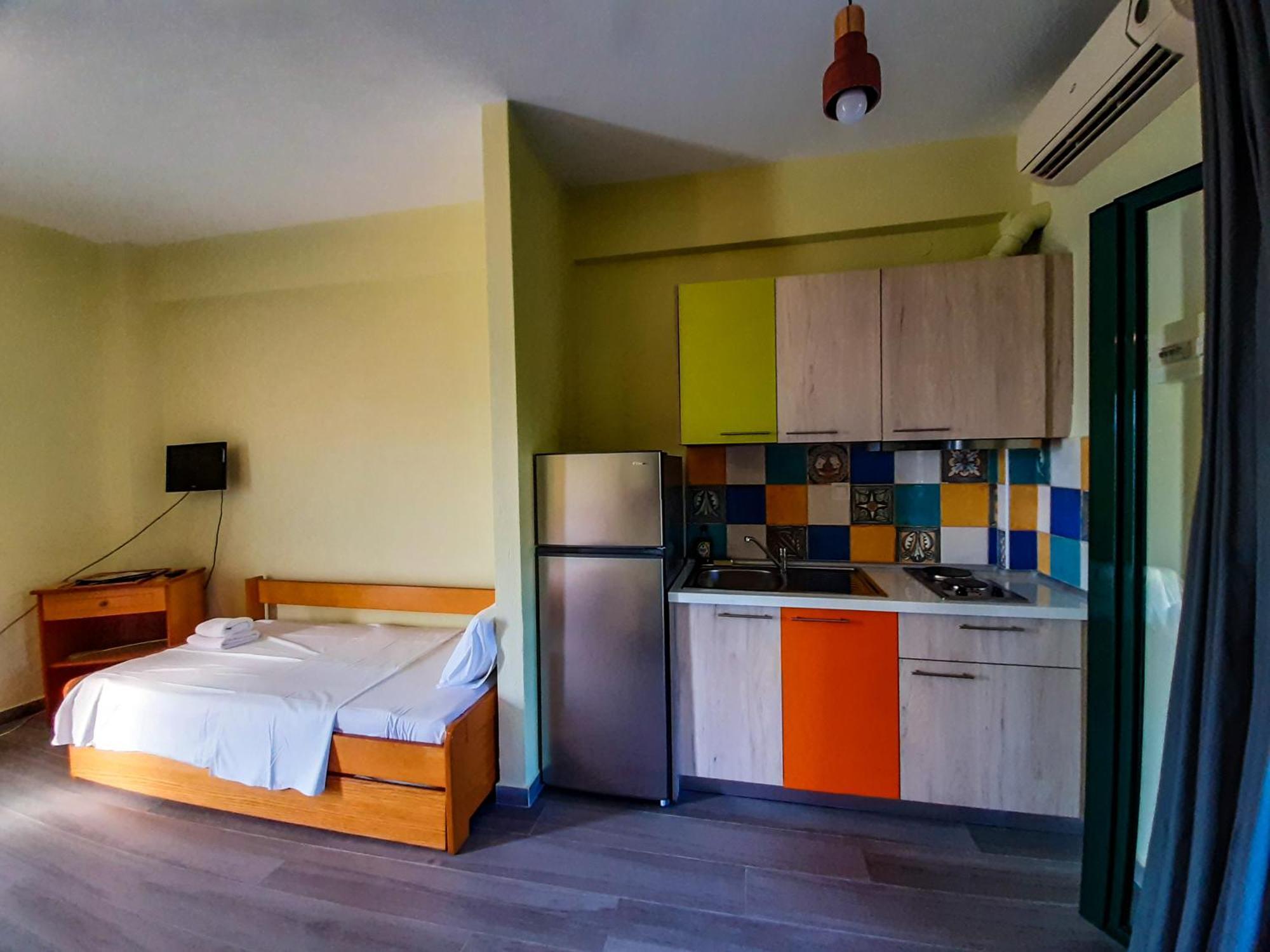 Sapfo Beach Studios Nikiti  Buitenkant foto